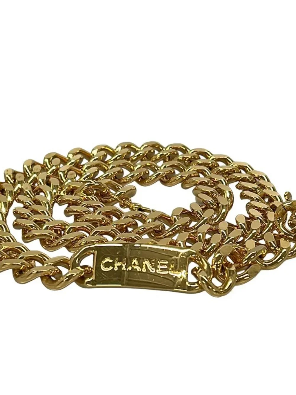 CHANEL - Gold Hardware Belt Leather belt - Calfskin & gold-tone metal, black — Fashion  main image 3